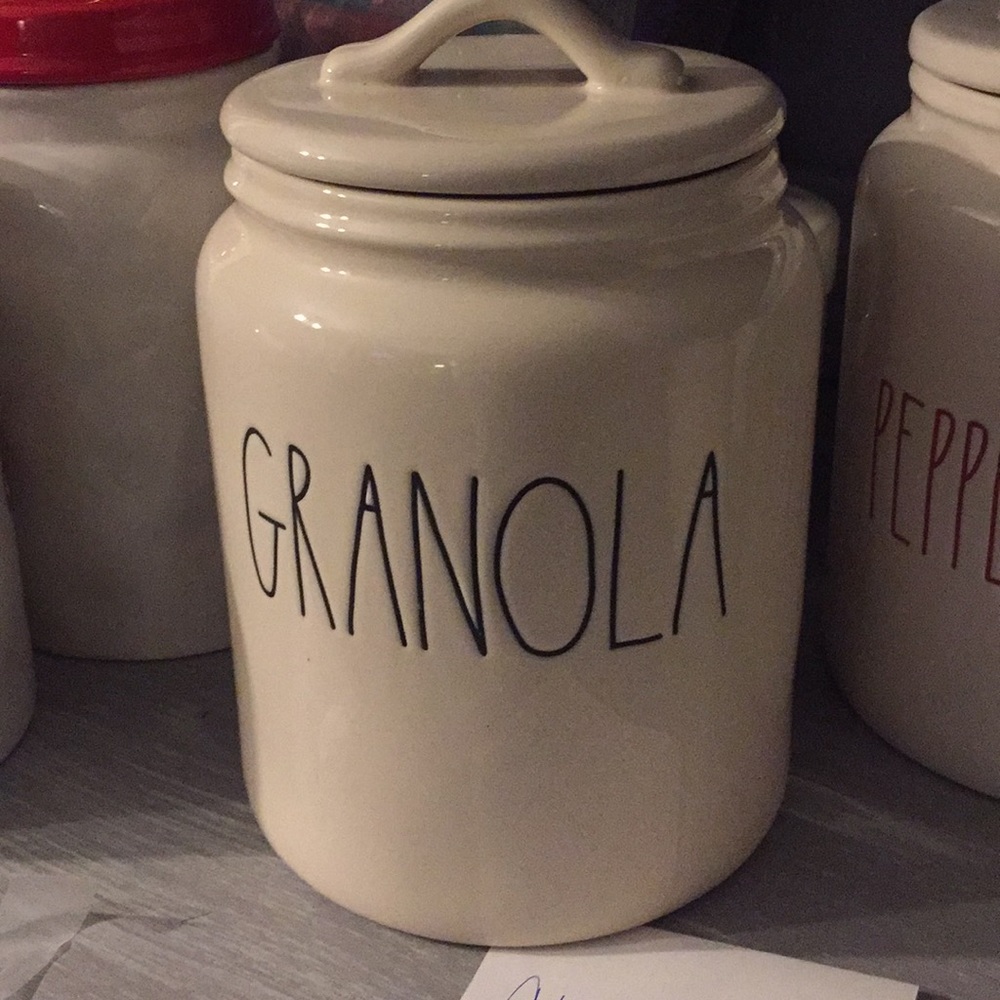 Granola canister